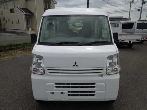 Mitsubishi Minicab Van