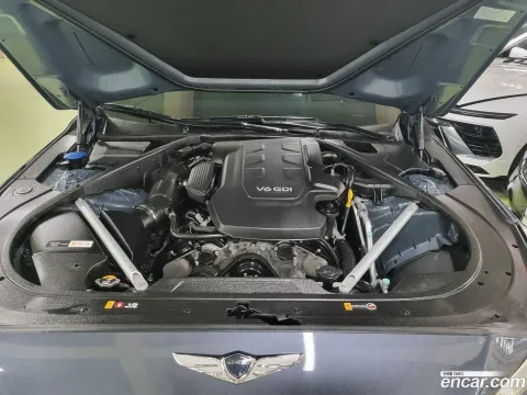Genesis G90 (EQ900)