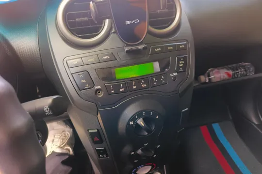 BYD F0