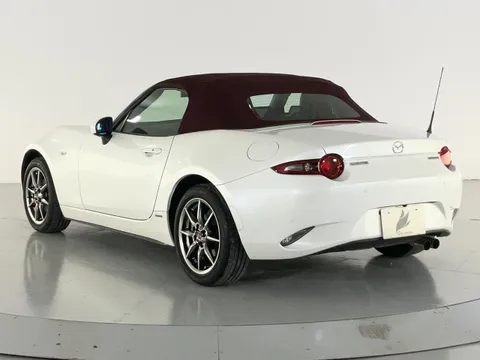 Mazda MX-5 (Roadster)