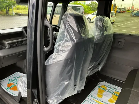 Honda N-BOX Custom