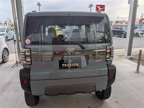 Daihatsu Taft
