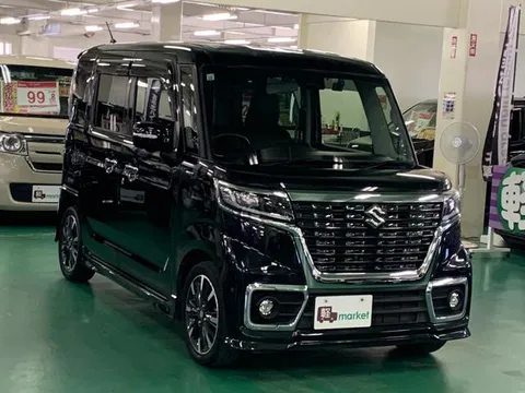 Suzuki Spacia Custom