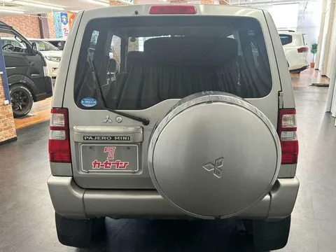 Mitsubishi Pajero Mini