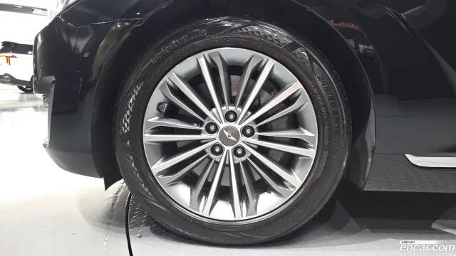 Genesis G90 (EQ900)