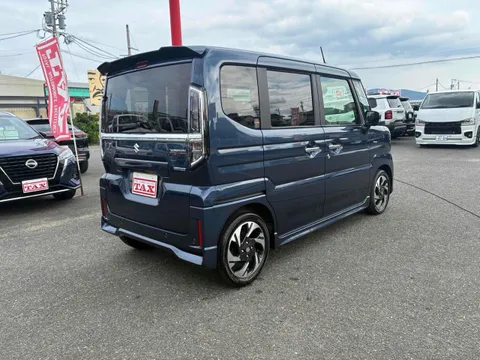 Suzuki Spacia Custom