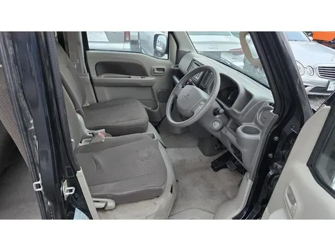 Mitsubishi Minicab Van