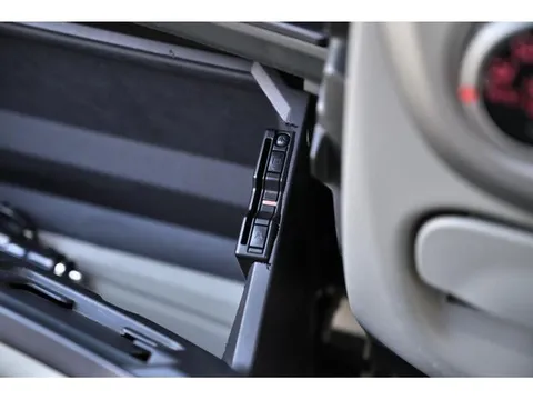 Mitsubishi I