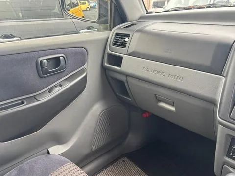 Mitsubishi Pajero Mini