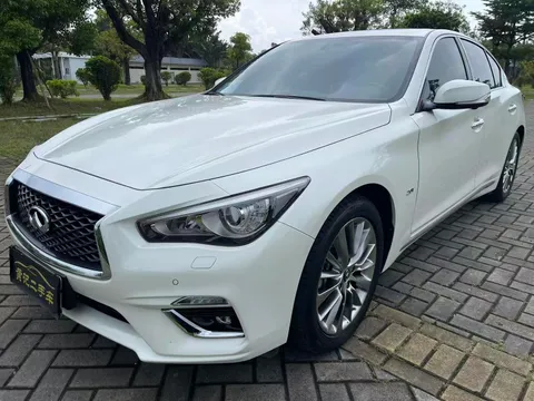 Infiniti Q50L