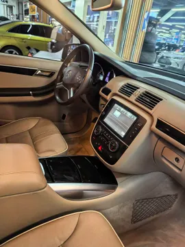 Mercedes-Benz R-Class