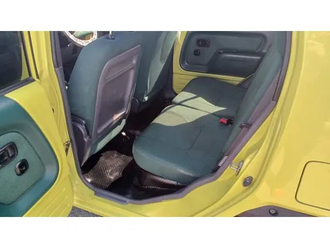Daihatsu Naked