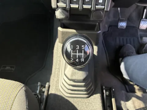 Suzuki Jimny Sierra