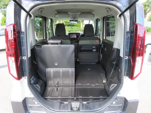 Suzuki Spacia Gear
