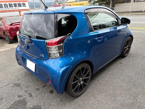 Toyota iQ