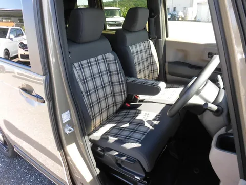 Honda N-BOX Joy