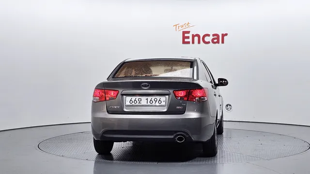 Kia Cerato (Forte)