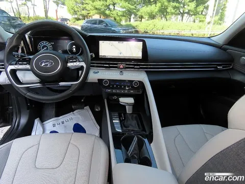 Hyundai Elantra (Avante)