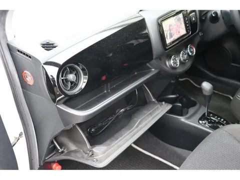 Toyota Yaris (Vitz)