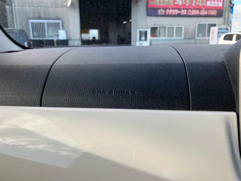 Daihatsu Mira Tocot