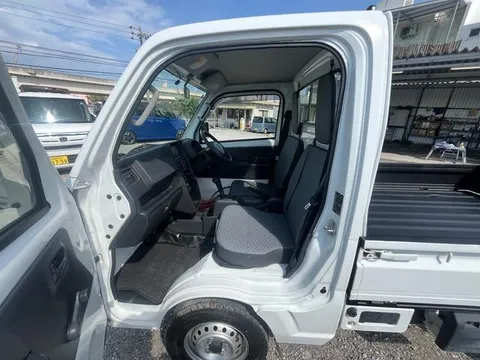 Nissan Clipper Truck