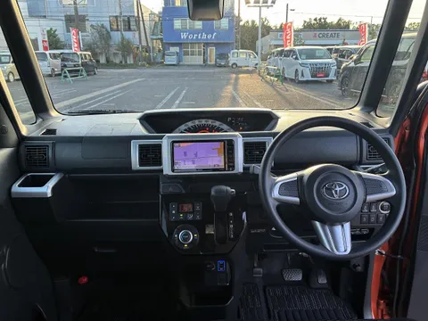 Toyota Pixis Mega