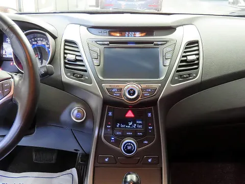 Hyundai Elantra (Avante)