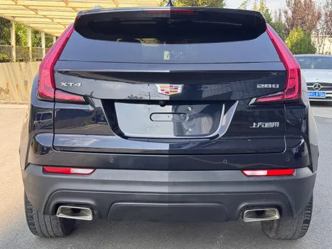 Cadillac XT4