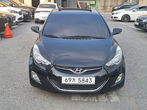 Hyundai Elantra (Avante)