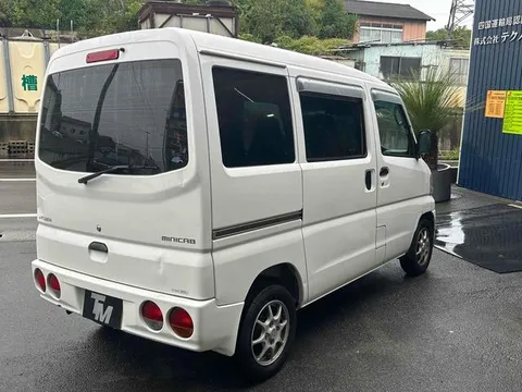 Mitsubishi Minicab Van