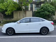 Roewe i5