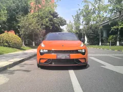 Lynk & Co 02