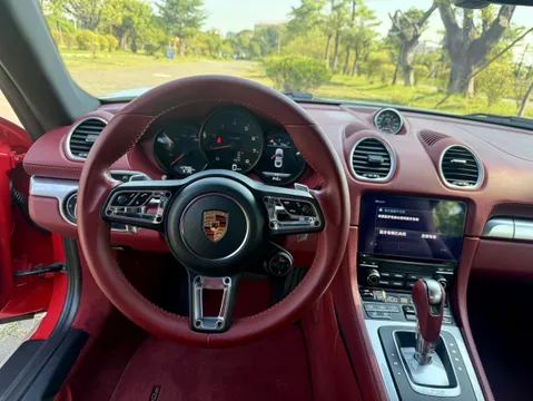 Porsche 718