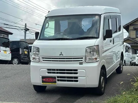 Mitsubishi Minicab Van