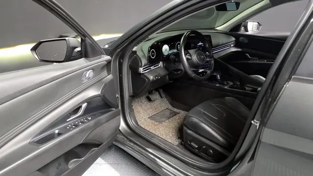 Hyundai Elantra (Avante)