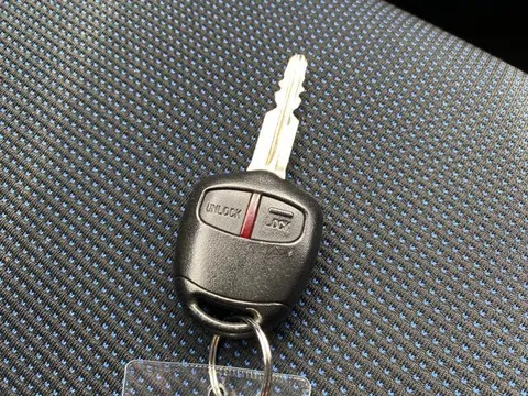 Nissan KIX