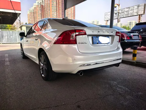 Volvo S60