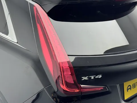 Cadillac XT4