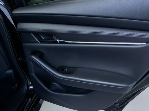 Mazda MAZDA3 Sedan