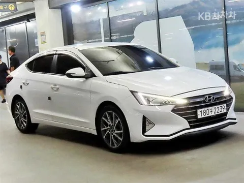 Hyundai Elantra (Avante)