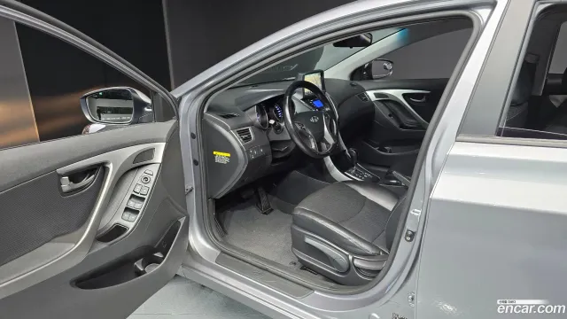 Hyundai Elantra (Avante)