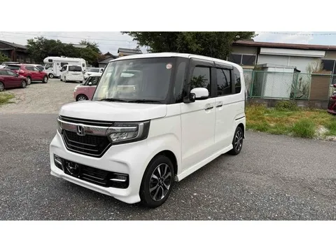 Honda N-BOX Custom