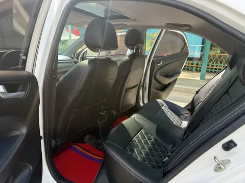 Hyundai Reina
