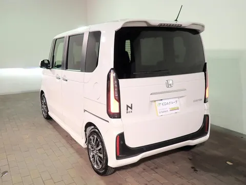 Honda N-BOX Custom