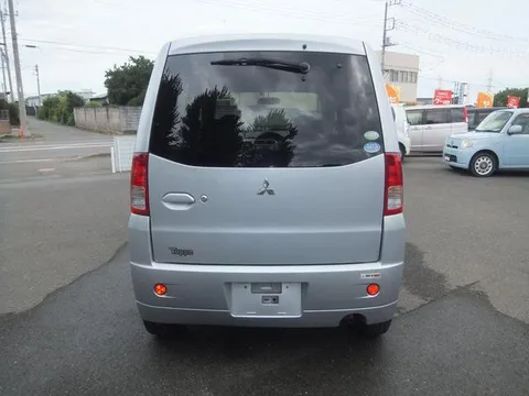 Mitsubishi Toppo