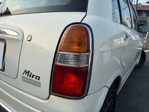 Daihatsu Mira Gino
