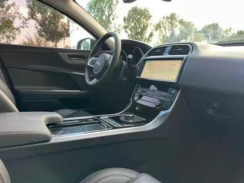 Jaguar XEL
