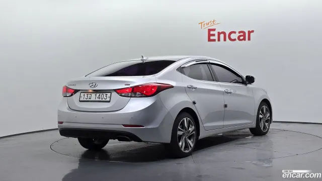 Hyundai Elantra (Avante)