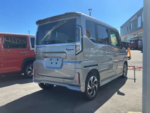 Suzuki Spacia