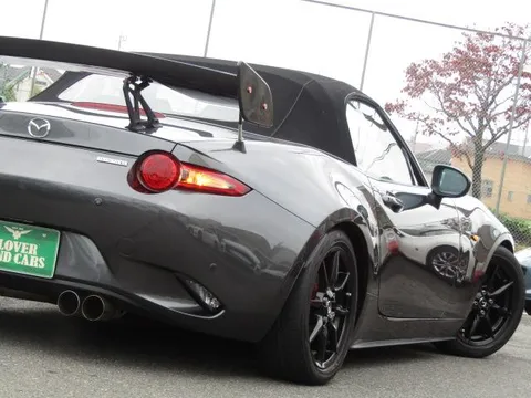 Mazda MX-5 (Roadster)